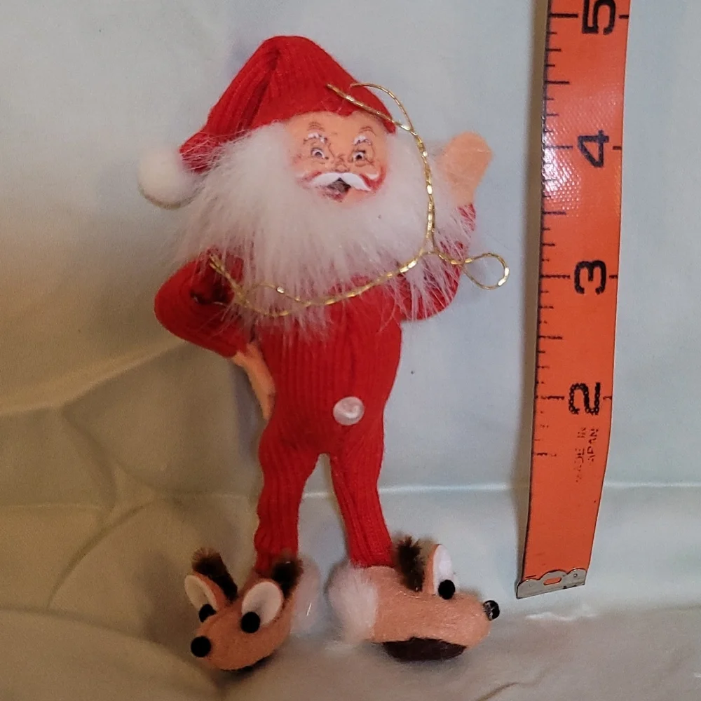 Annalee Christmas Ornament. Bedtime Santa with Slippers 2007 - Picture 2 of 11